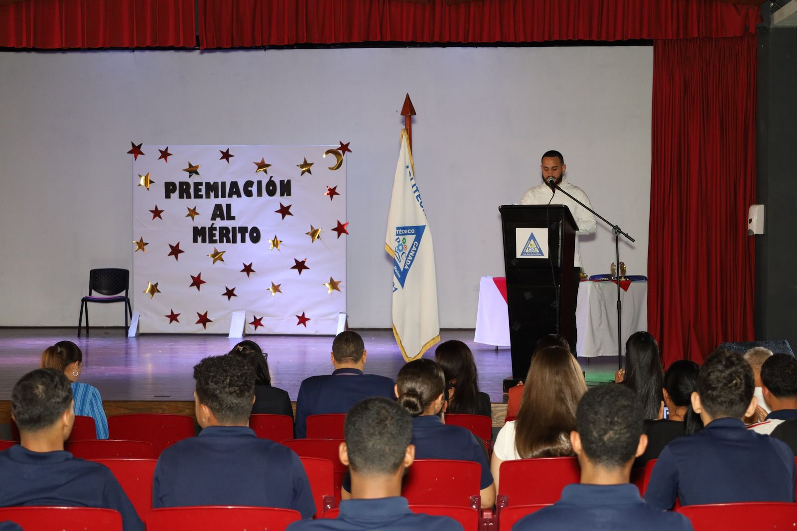 Premiación del mérito estudiantil 2023-2024, foto 11